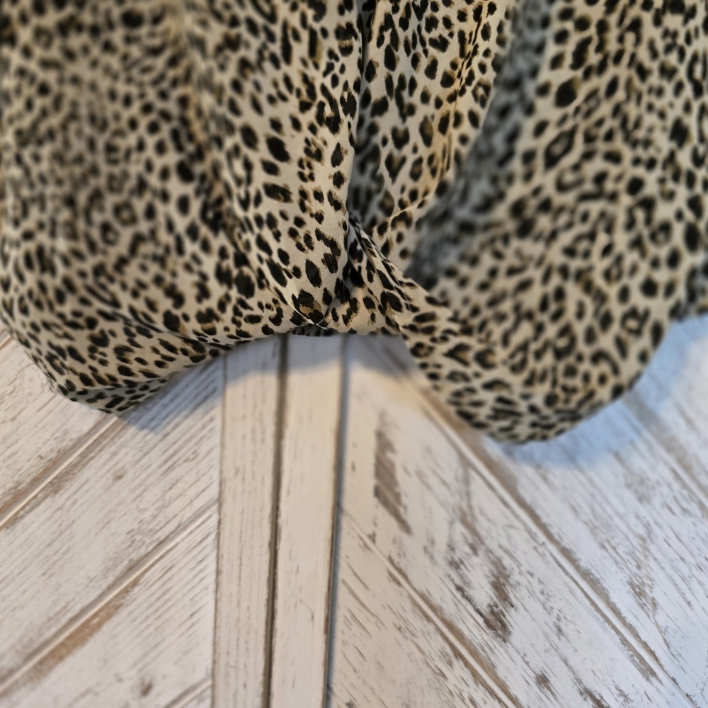 Leopard Print Women's Top By Umgee - Picture 4 of 8